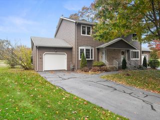 9 Caddy Rock Road A, North Kingstown, RI 02852