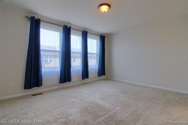 27876 Hopkins Drive, Novi, MI 48377