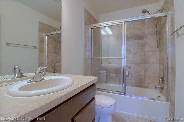 27876 Hopkins Drive, Novi, MI 48377