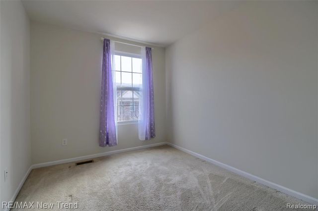 27876 Hopkins Drive, Novi, MI 48377