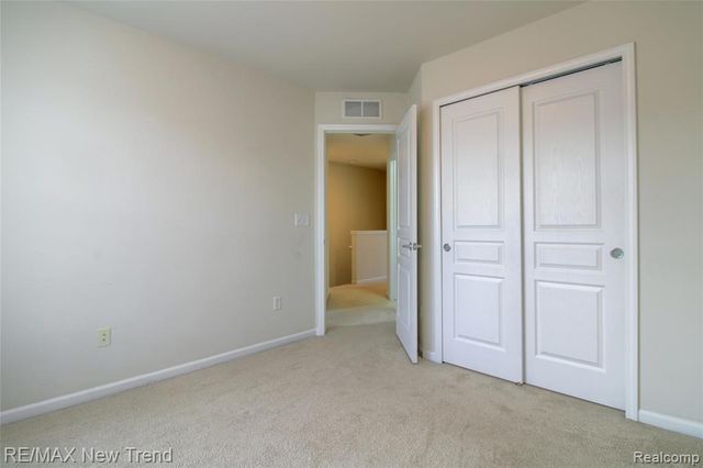 27876 Hopkins Drive, Novi, MI 48377