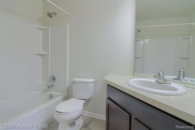 27876 Hopkins Drive, Novi, MI 48377