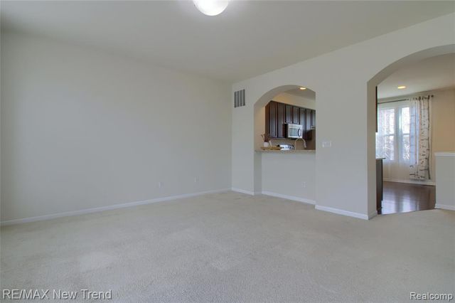 27876 Hopkins Drive, Novi, MI 48377