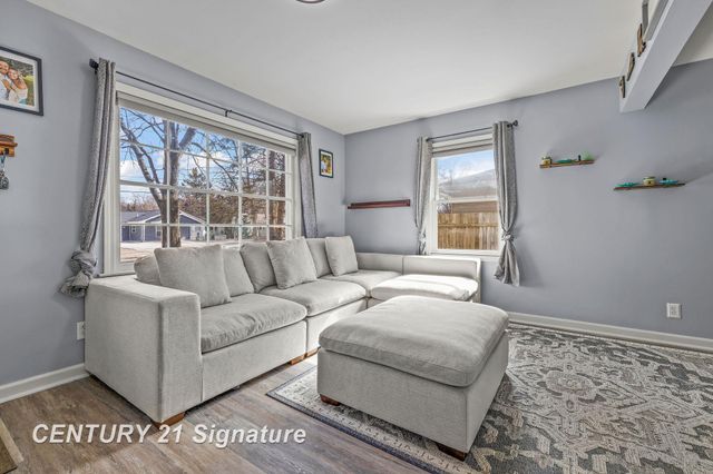 2115 Carolina Street, Midland, MI 48642