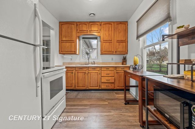 2115 Carolina Street, Midland, MI 48642