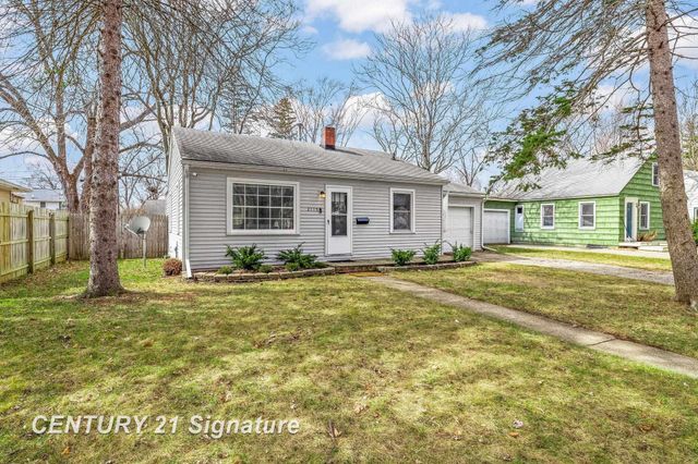 2115 Carolina Street, Midland, MI 48642