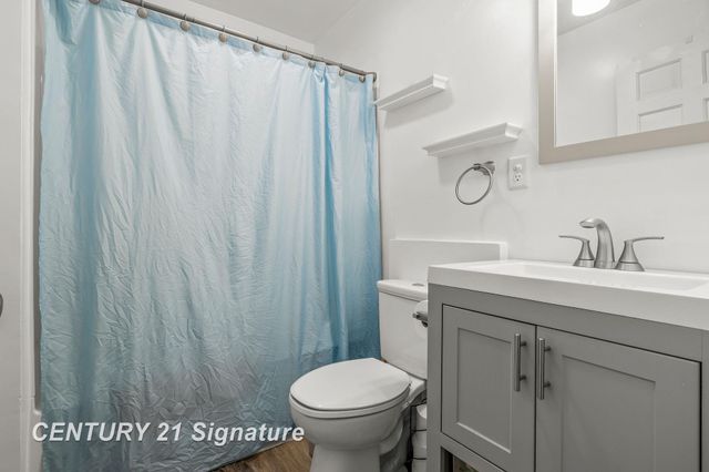 2115 Carolina Street, Midland, MI 48642