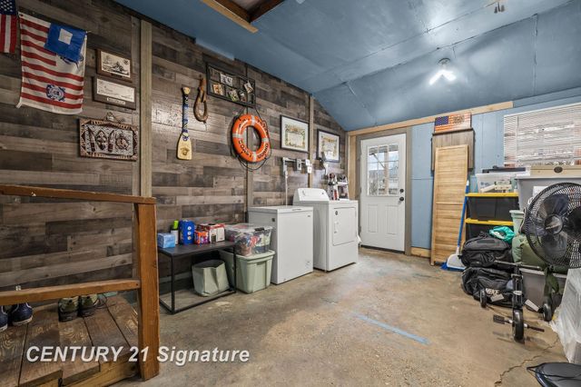 2115 Carolina Street, Midland, MI 48642