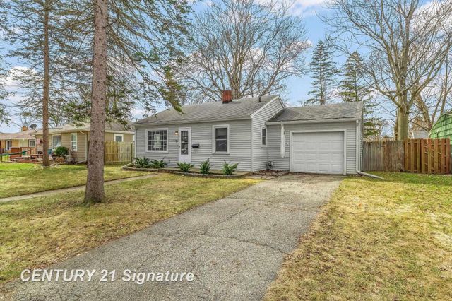 2115 Carolina Street, Midland, MI 48642