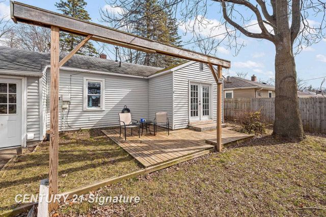 2115 Carolina Street, Midland, MI 48642