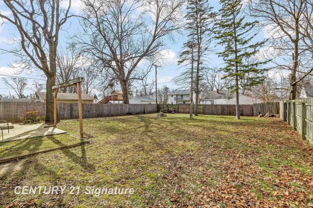 2115 Carolina Street, Midland, MI 48642