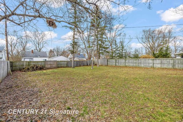 2115 Carolina Street, Midland, MI 48642