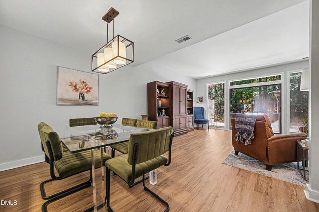 2 Vauxhall Place, Chapel Hill, NC 27517