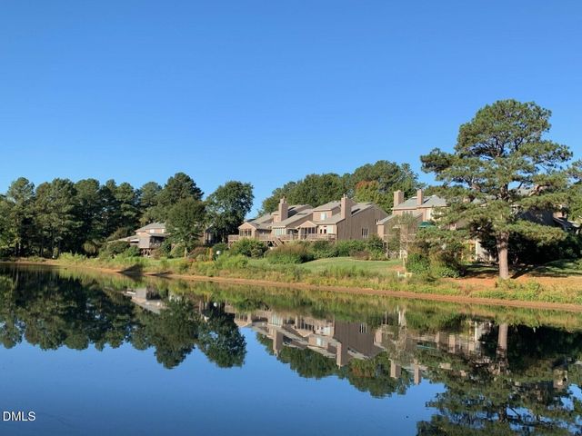 2 Vauxhall Place, Chapel Hill, NC 27517