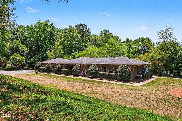 2 Vauxhall Place, Chapel Hill, NC 27517