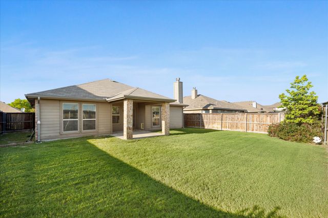820 Austin Lane, Lavon, TX 75166