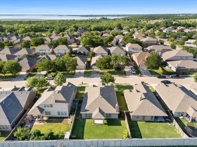 820 Austin Lane, Lavon, TX 75166