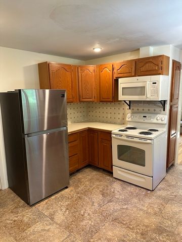 34 Strawberry Hill Street 1, Dover, MA 02030