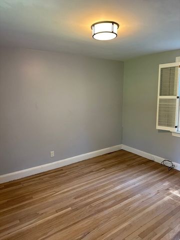 34 Strawberry Hill Street 1, Dover, MA 02030