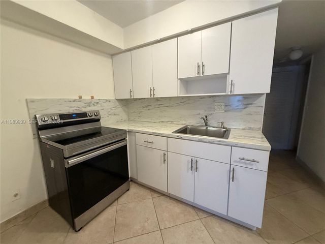 7917 West Dr 24, North Bay Village, FL 33141