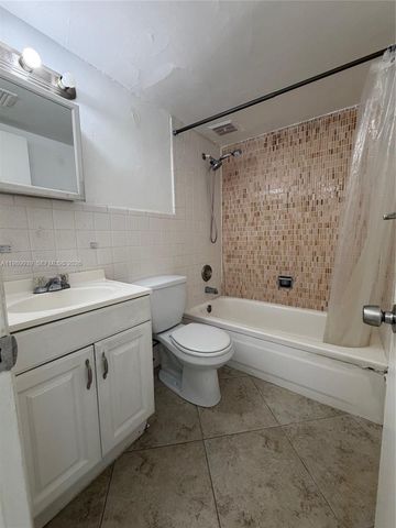 7917 West Dr 24, North Bay Village, FL 33141