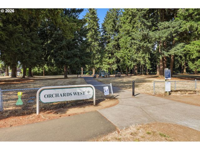 9008 Ne 54TH St D12, Vancouver, WA 98662