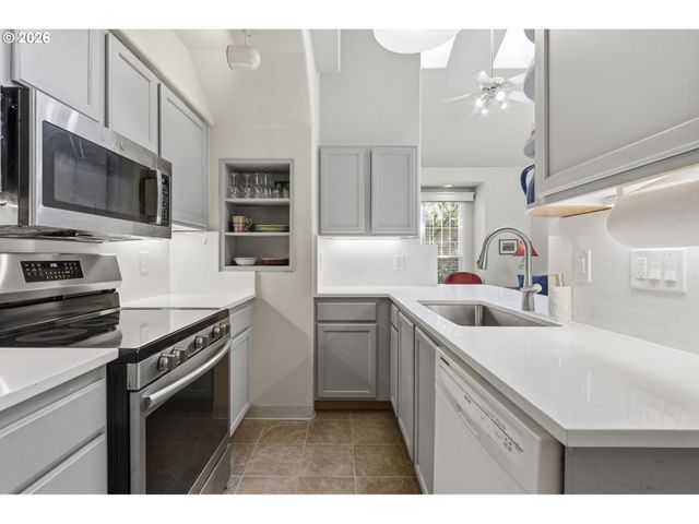 9008 Ne 54TH St D12, Vancouver, WA 98662