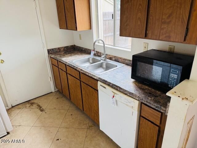 4044 E CARSON Road, Phoenix, AZ 85042