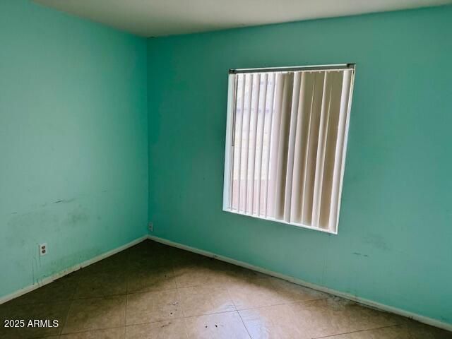 4044 E CARSON Road, Phoenix, AZ 85042