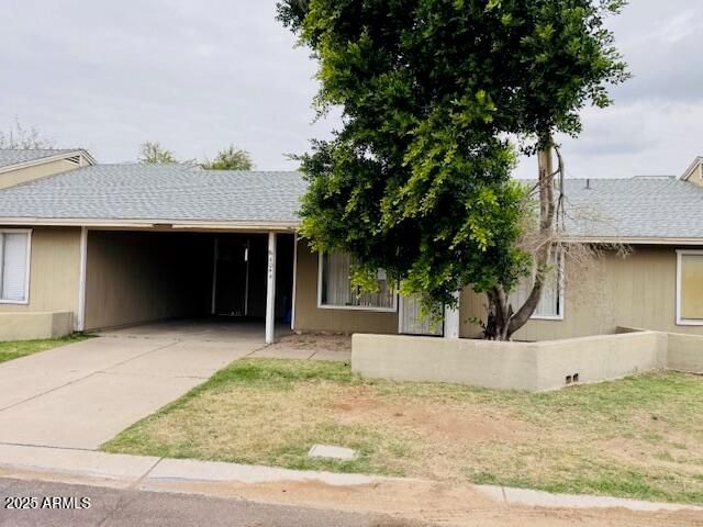 4044 E CARSON Road, Phoenix, AZ 85042