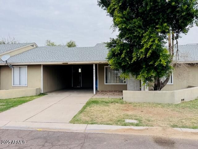 4044 E CARSON Road, Phoenix, AZ 85042