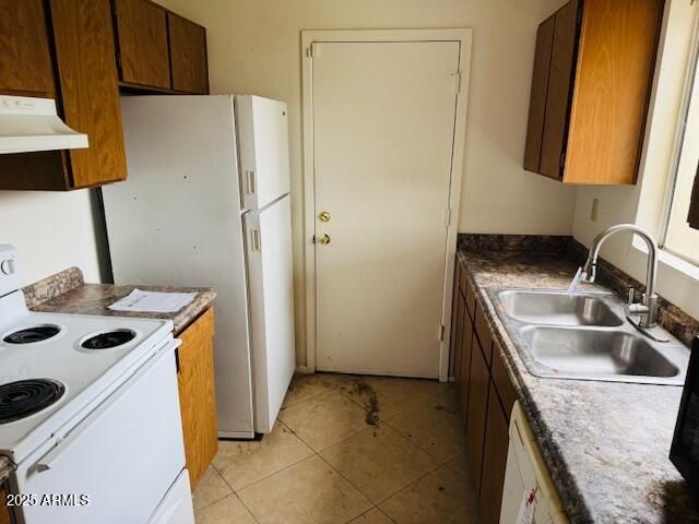 4044 E CARSON Road, Phoenix, AZ 85042