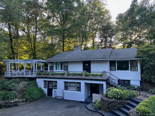 5 Old Orchard Road, Bloomfield, CT 06002