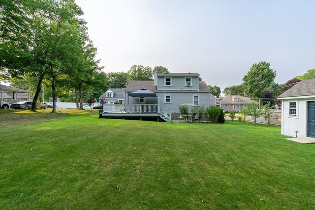 4 Glenwood Ave, Foxboro, MA 02035