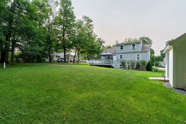 4 Glenwood Ave, Foxboro, MA 02035