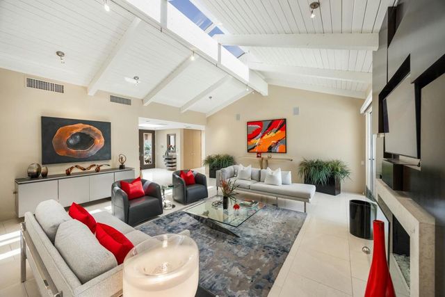 21 Mayfair Drive, Rancho Mirage, CA 92270