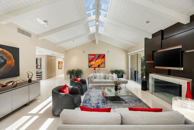 21 Mayfair Drive, Rancho Mirage, CA 92270