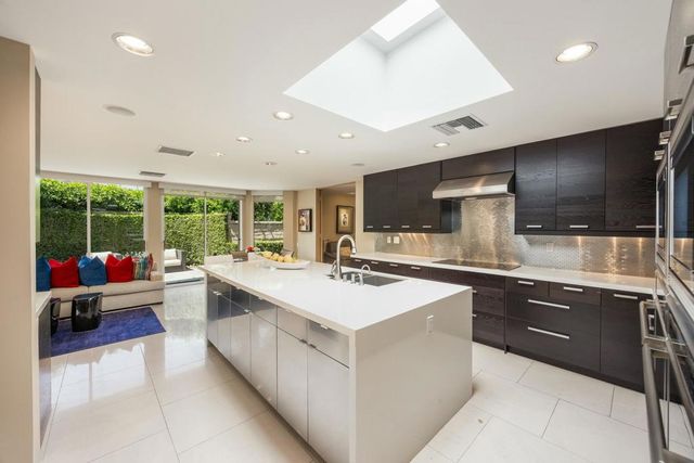 21 Mayfair Drive, Rancho Mirage, CA 92270