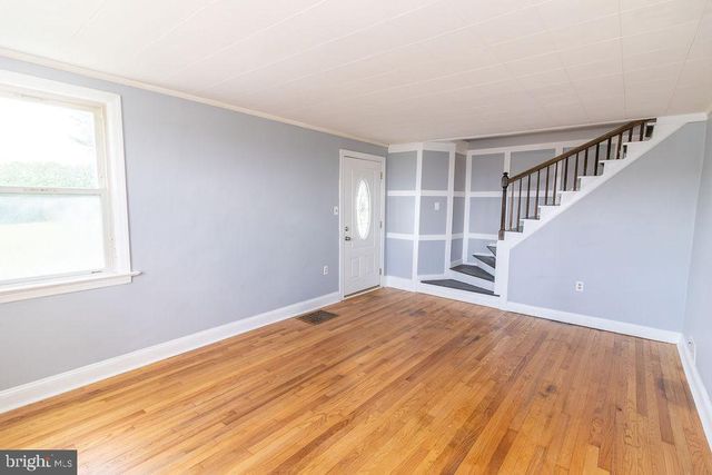 526 BARREN RD, Oxford, PA 19363
