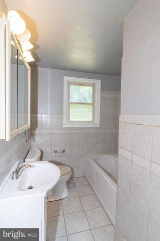 526 BARREN RD, Oxford, PA 19363