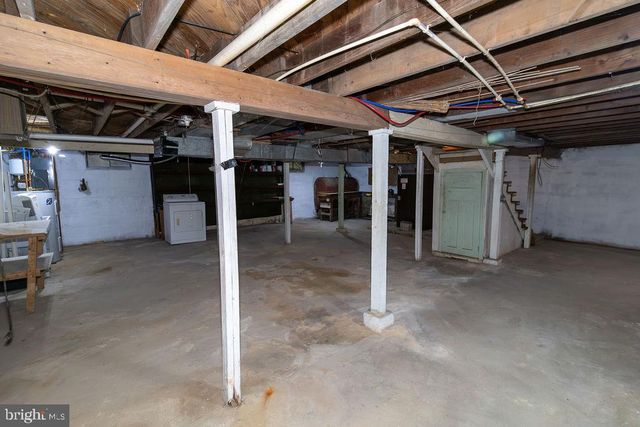 526 BARREN RD, Oxford, PA 19363