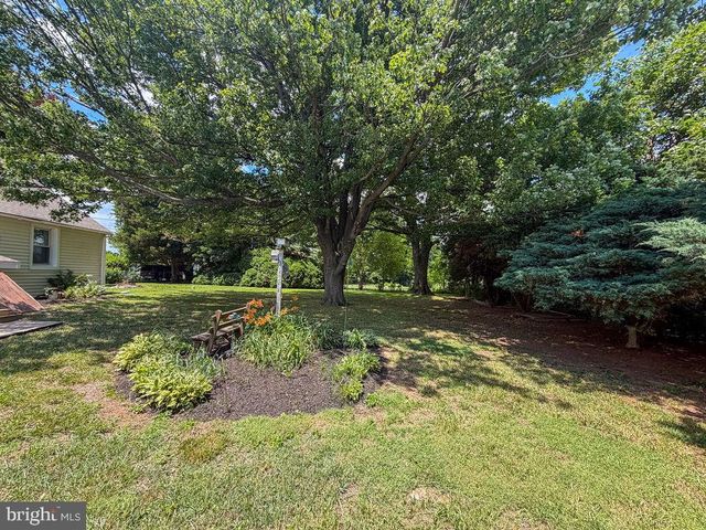 526 BARREN RD, Oxford, PA 19363