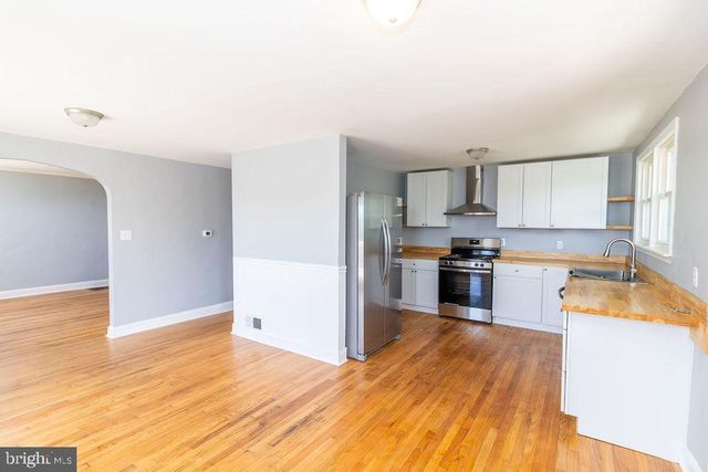 526 BARREN RD, Oxford, PA 19363