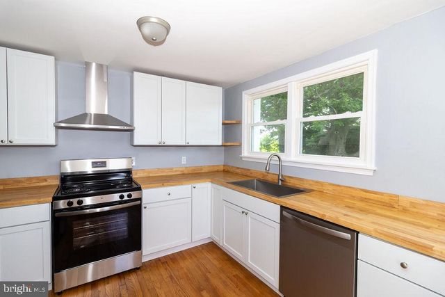 526 BARREN RD, Oxford, PA 19363
