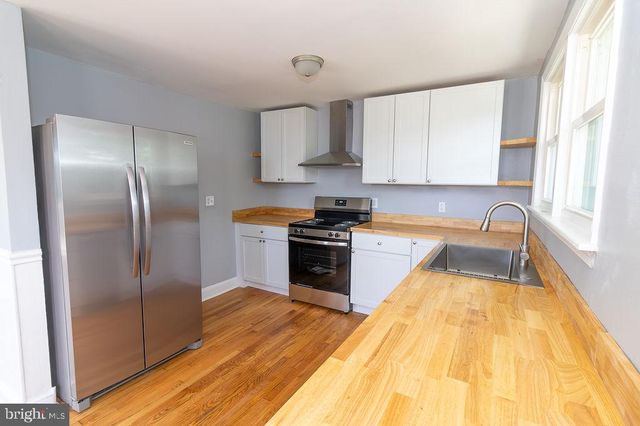526 BARREN RD, Oxford, PA 19363