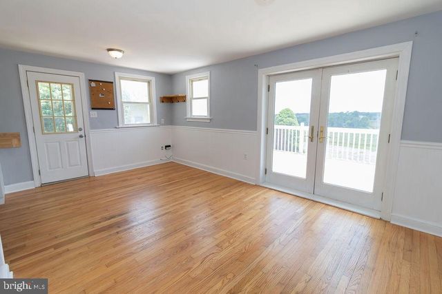 526 BARREN RD, Oxford, PA 19363