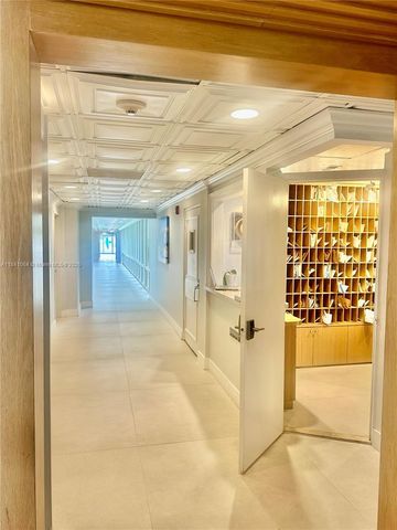 11111 Biscayne Blvd 16C, Miami, FL 33181
