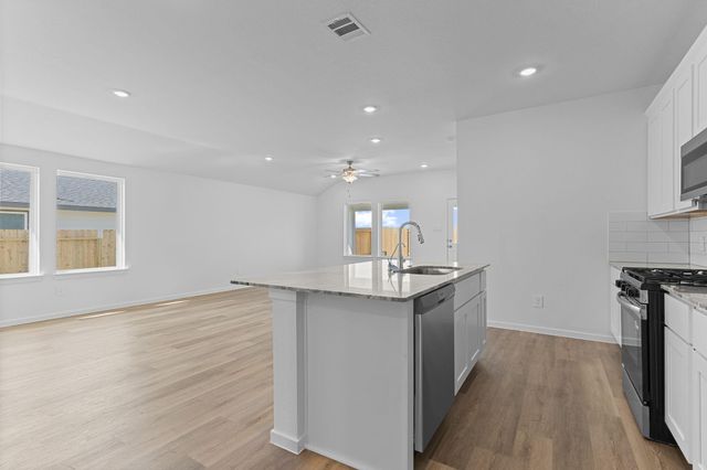 9146 Sunset Marina Way, Iowa Colony, TX 77583