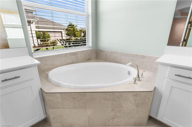 5435 Fancourt Links WAY, Ave Maria, FL 34142