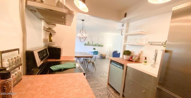 7625 E Camelback Road Unit 142A, Scottsdale, AZ 85251